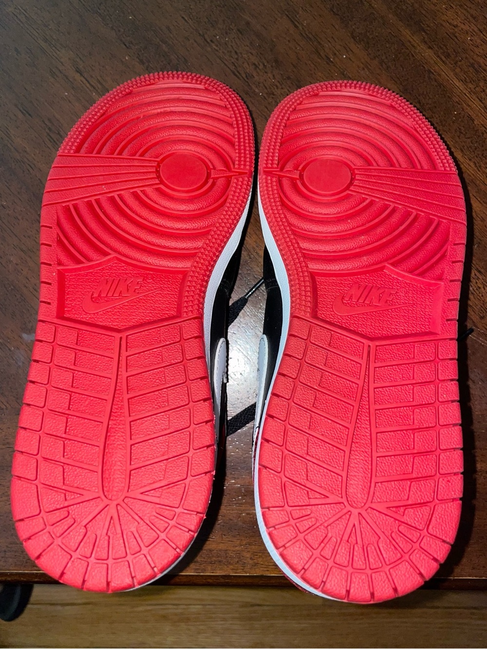 JORDAN 1 LOW SZ 4.5 - Picture 7 of 8